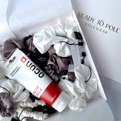 Prezent dla pole dancerki magnezja ocen + gumka do włosów